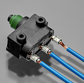 WIRE & PLASTIC CONNECTOR